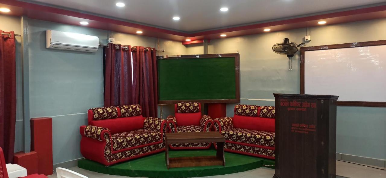 Hotel Royal Chautari, Butwāl Exteriér fotografie